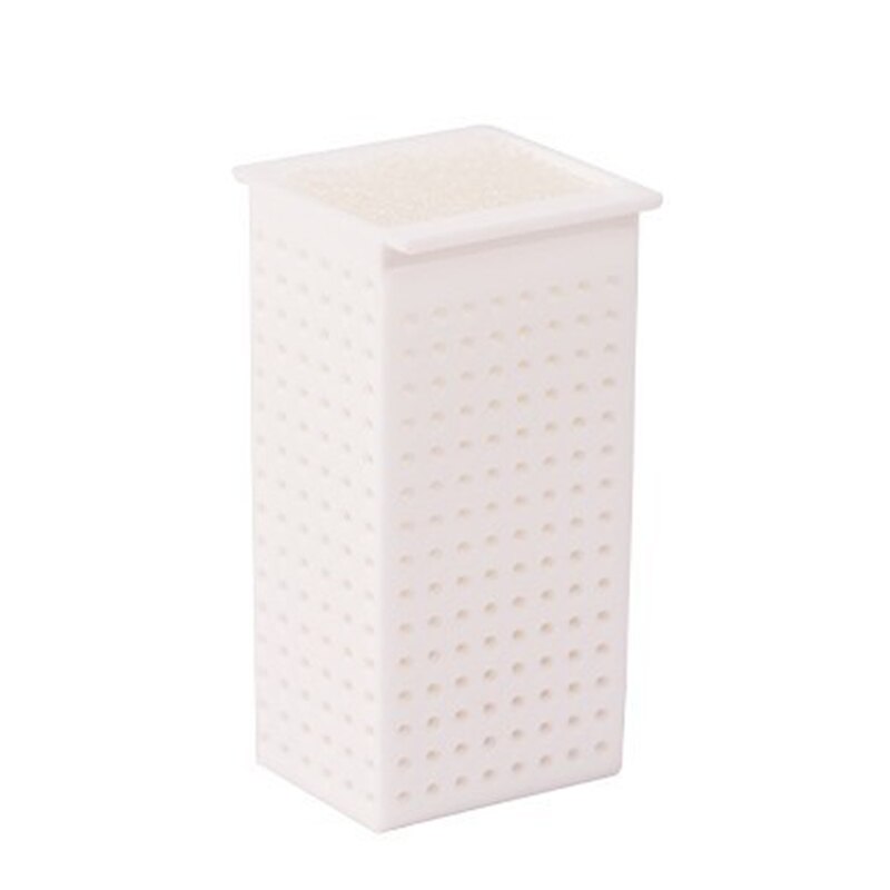 Flowing fountain - food grade plastic - 1.5 L