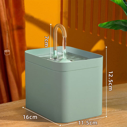 Flowing fountain - food grade plastic - 1.5 L