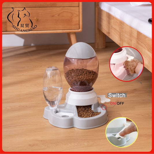 All in 1 feeder - automatic fountain - crank dispenser - playful - seen on Instagram