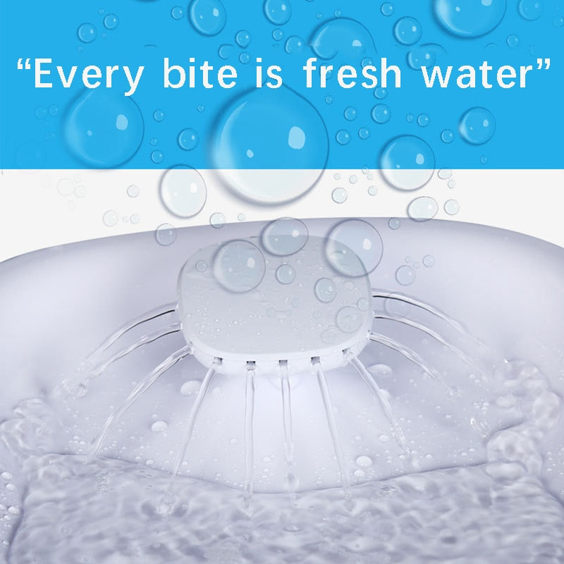 Large flowing fountain - food grade plastic - 3 L