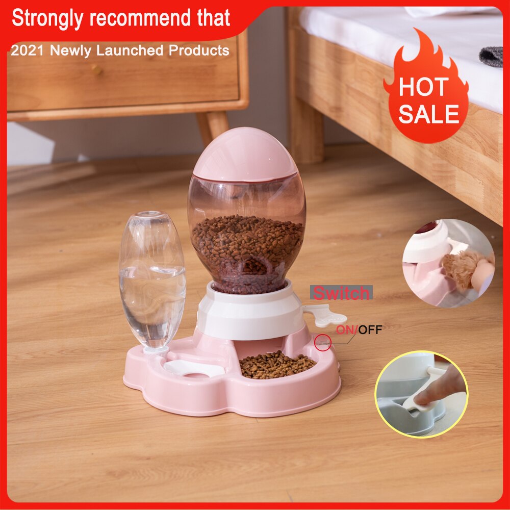 All in 1 feeder - automatic fountain - crank dispenser - playful - seen on Instagram