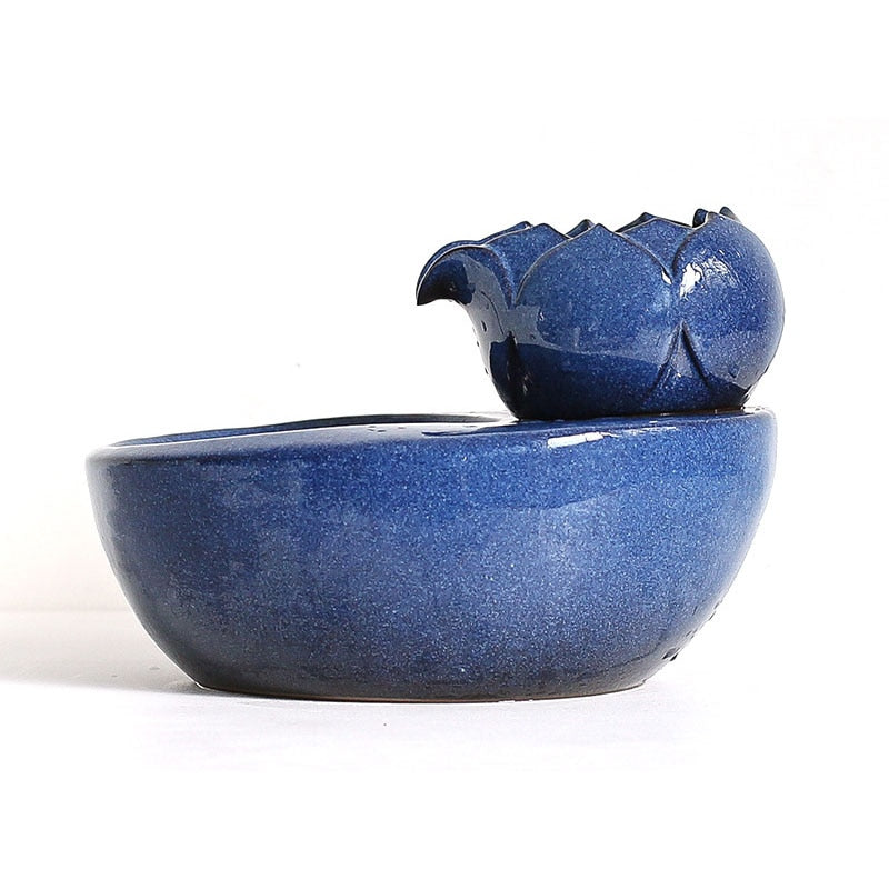 Water fountain for cats and kittens - ceramic - decorative accessory 